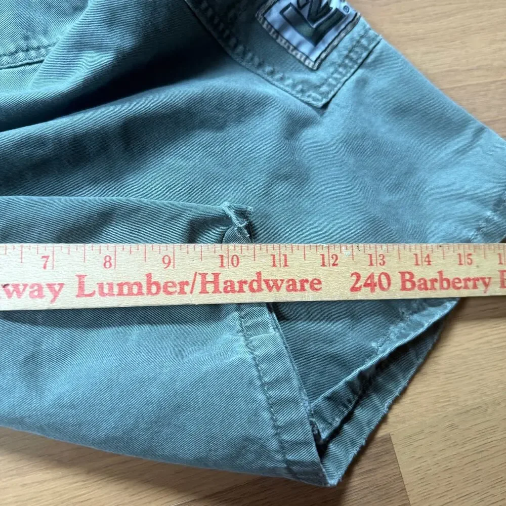 Men's Vintage 90's Levi's L2 Green Denim Baggy Jean Cargo Shorts Sz 36 x 10.5